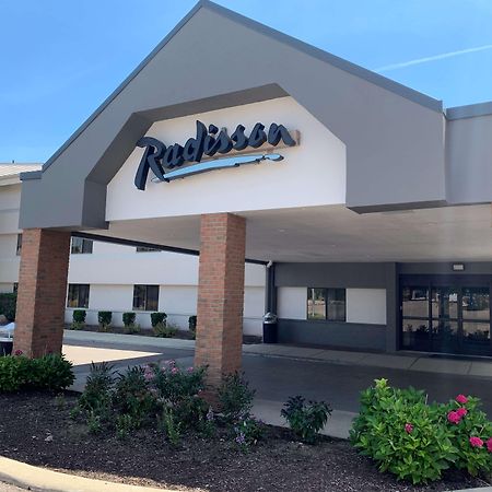 Radisson Hotel Detroit-Farmington Hills Exterior foto